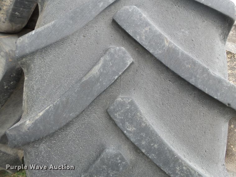 image for item DH3948 (4) tires