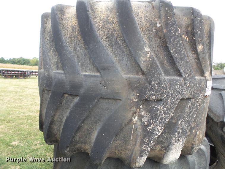 image for item DH3948 (4) tires