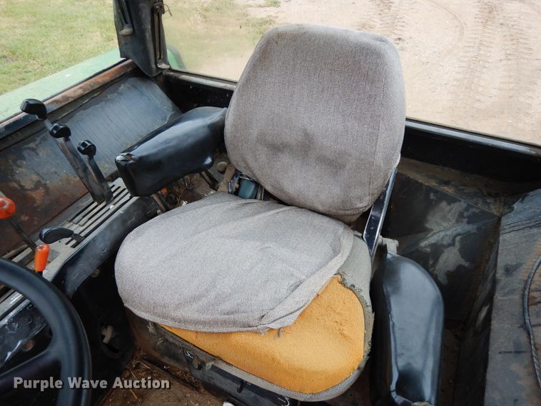 image for item DH6617 1979 John Deere 4040  tractor