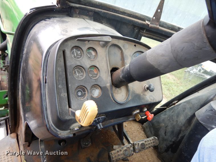 image for item DH6617 1979 John Deere 4040  tractor