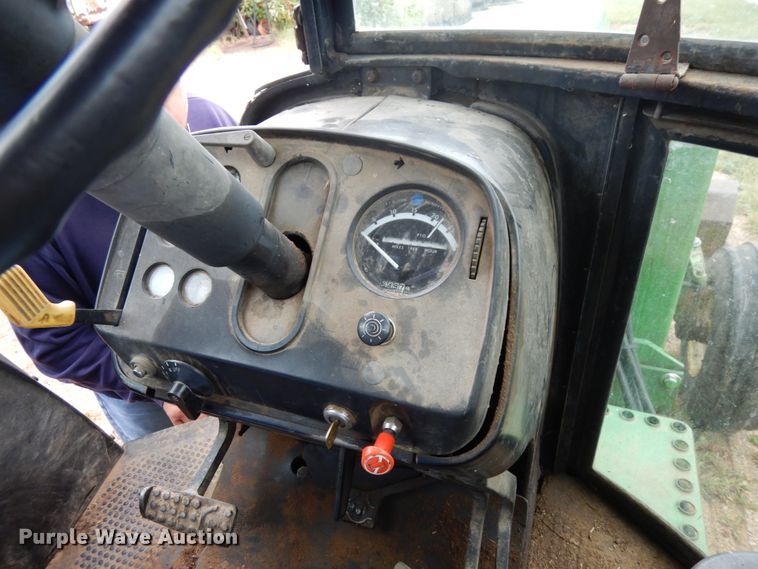 image for item DH6617 1979 John Deere 4040  tractor