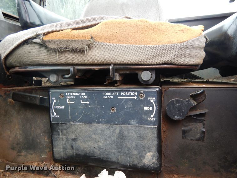 image for item DH6617 1979 John Deere 4040  tractor