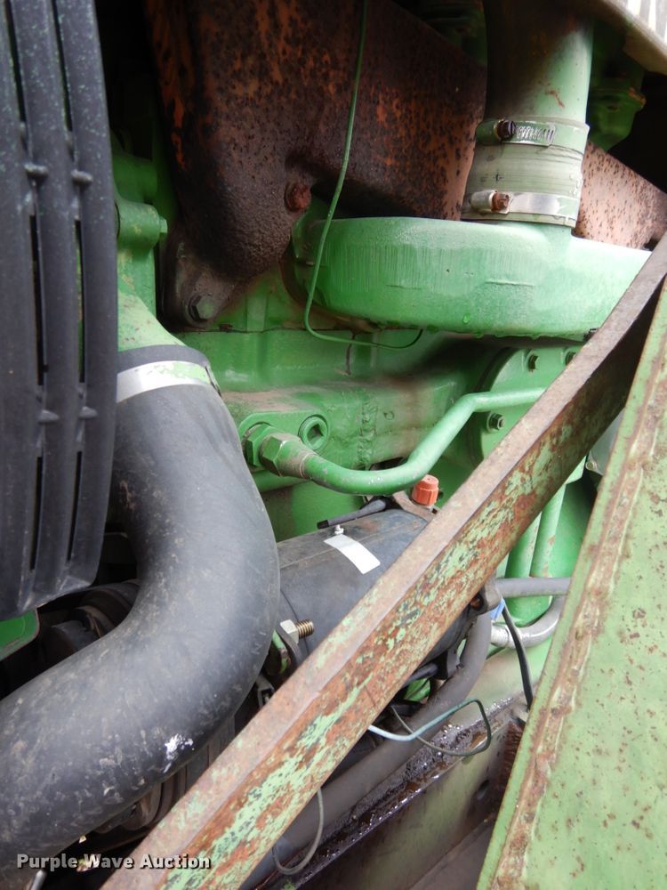 image for item DH6617 1979 John Deere 4040  tractor