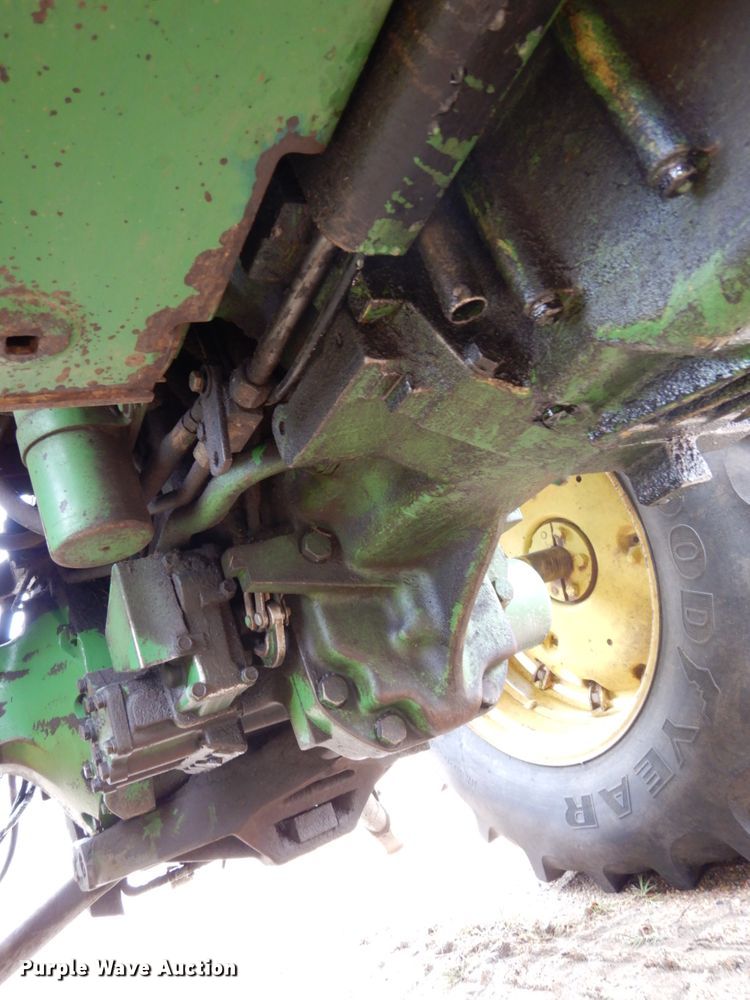 image for item DH6617 1979 John Deere 4040  tractor