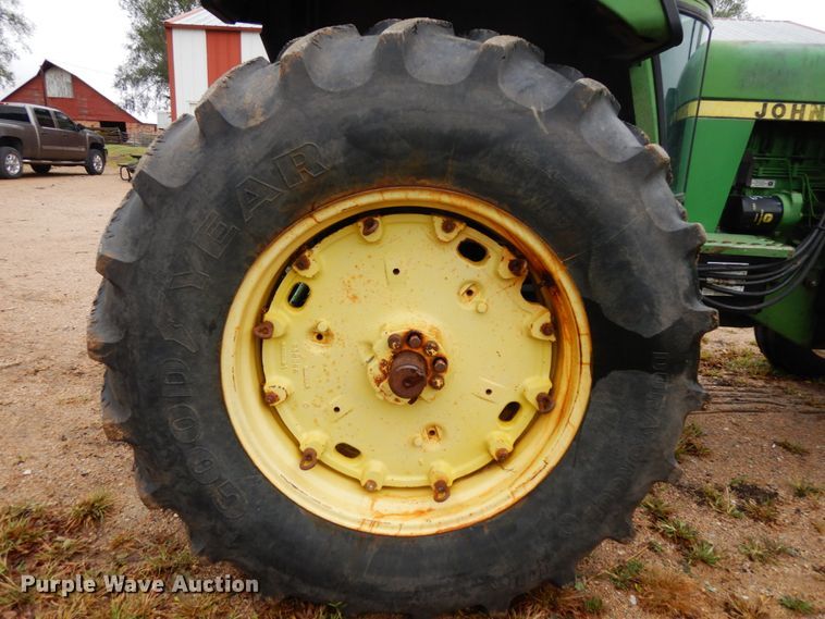 image for item DH6617 1979 John Deere 4040  tractor