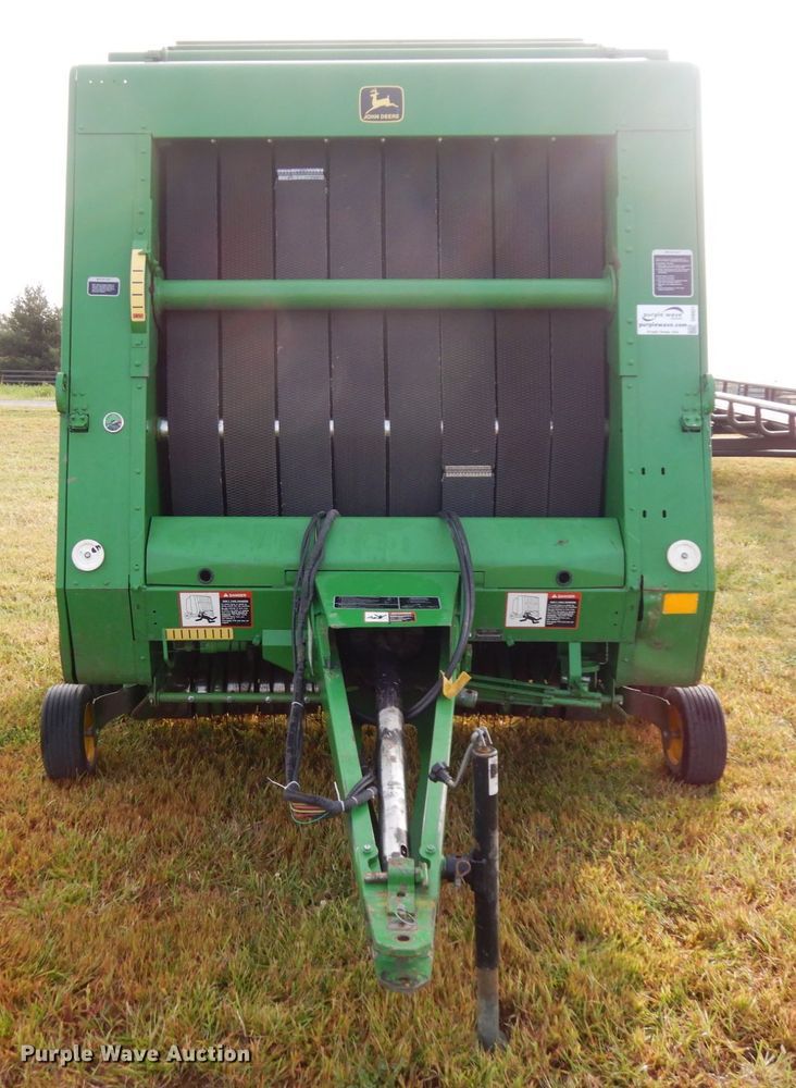 image for item DH6621 John Deere 566  round baler