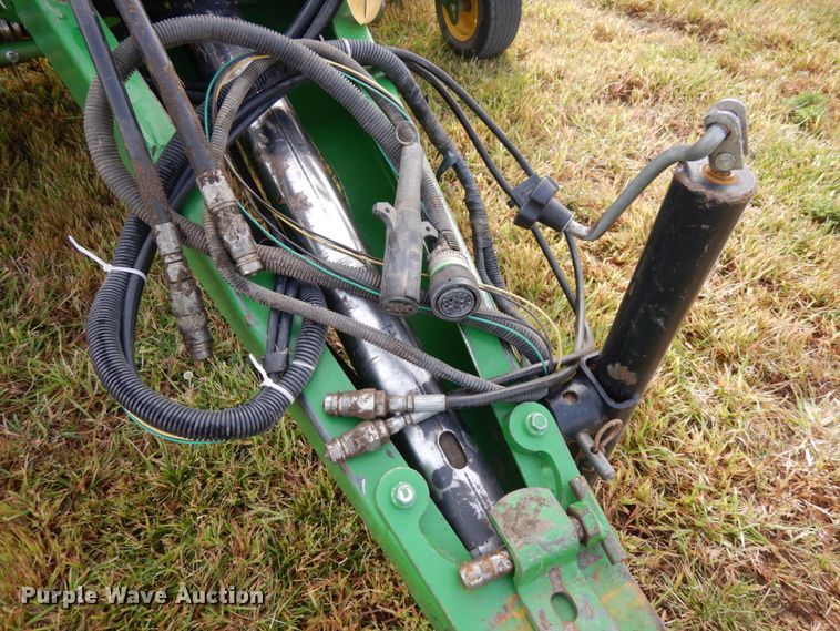 image for item DH6621 John Deere 566  round baler