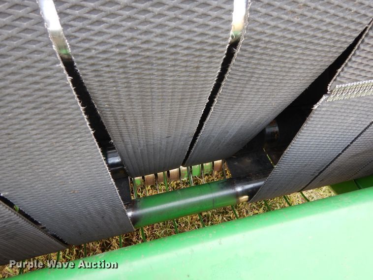 image for item DH6621 John Deere 566  round baler