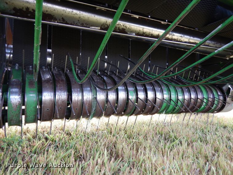 image for item DH6621 John Deere 566  round baler