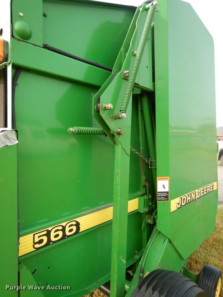 image for item DH6621 John Deere 566  round baler