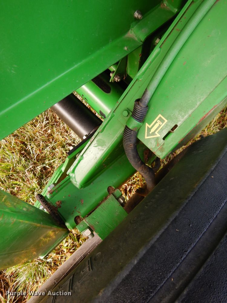 image for item DH6621 John Deere 566  round baler