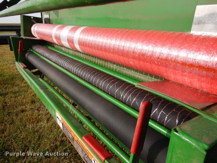 image for item DH6621 John Deere 566  round baler