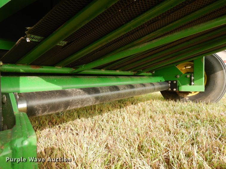 image for item DH6621 John Deere 566  round baler