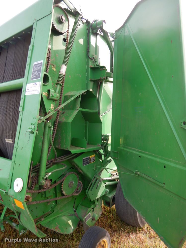image for item DH6621 John Deere 566  round baler