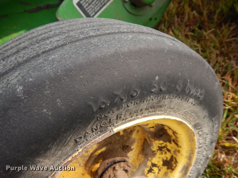 image for item DH6621 John Deere 566  round baler