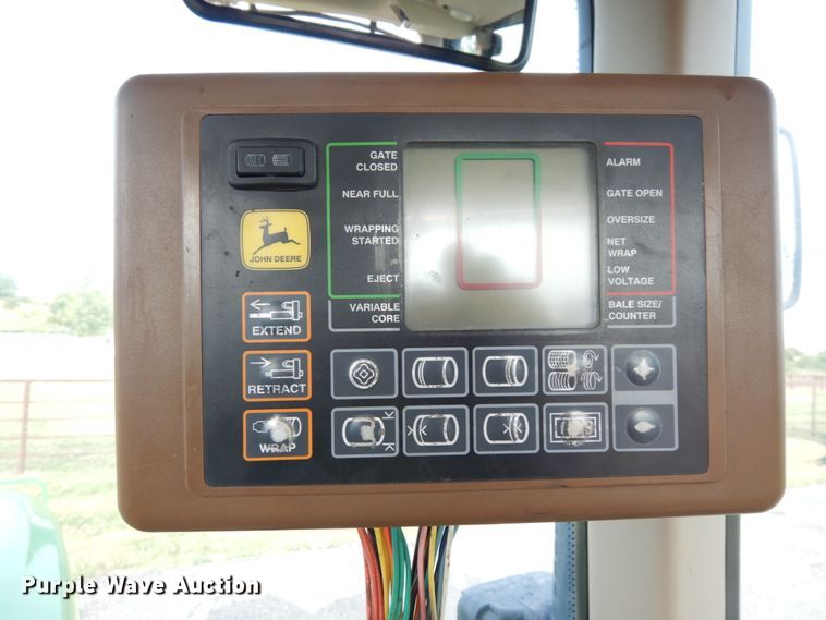 image for item DH6621 John Deere 566  round baler