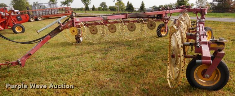 image for item DH6623 New Holland HT152 hay rake