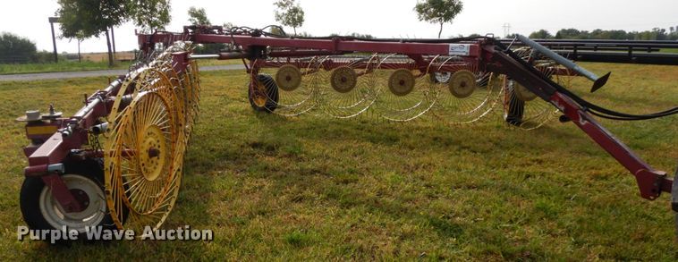 image for item DH6623 New Holland HT152 hay rake