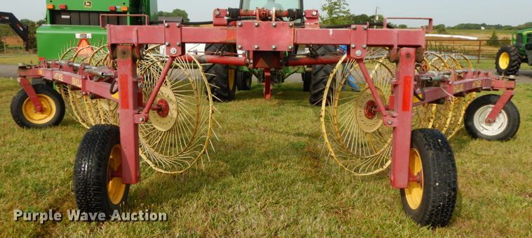 image for item DH6623 New Holland HT152 hay rake