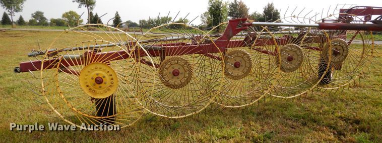 image for item DH6623 New Holland HT152 hay rake