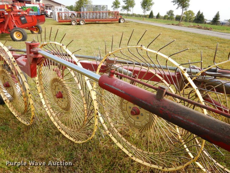 image for item DH6623 New Holland HT152 hay rake