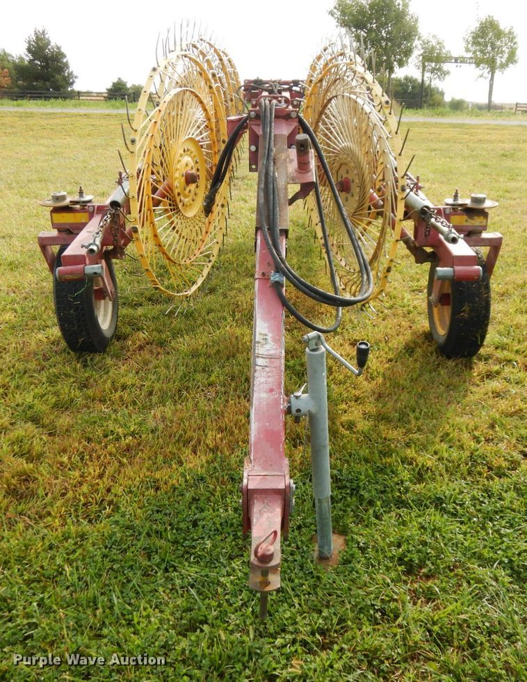 image for item DH6623 New Holland HT152 hay rake