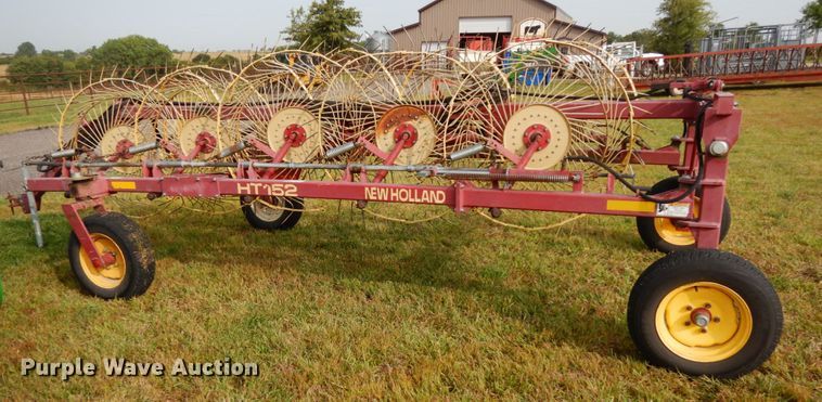 image for item DH6623 New Holland HT152 hay rake