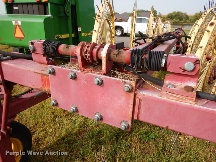 image for item DH6623 New Holland HT152 hay rake