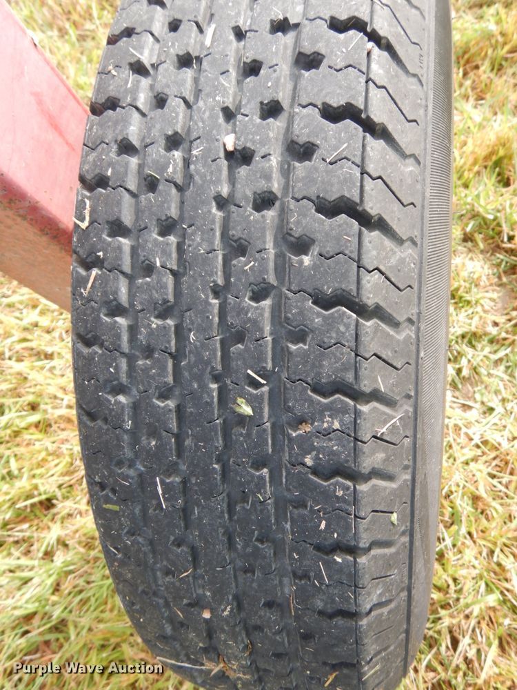 image for item DH6623 New Holland HT152 hay rake