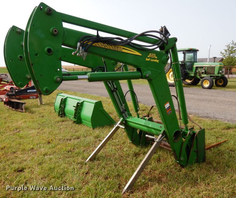 image for item DH6627 2008 John Deere 673 loader