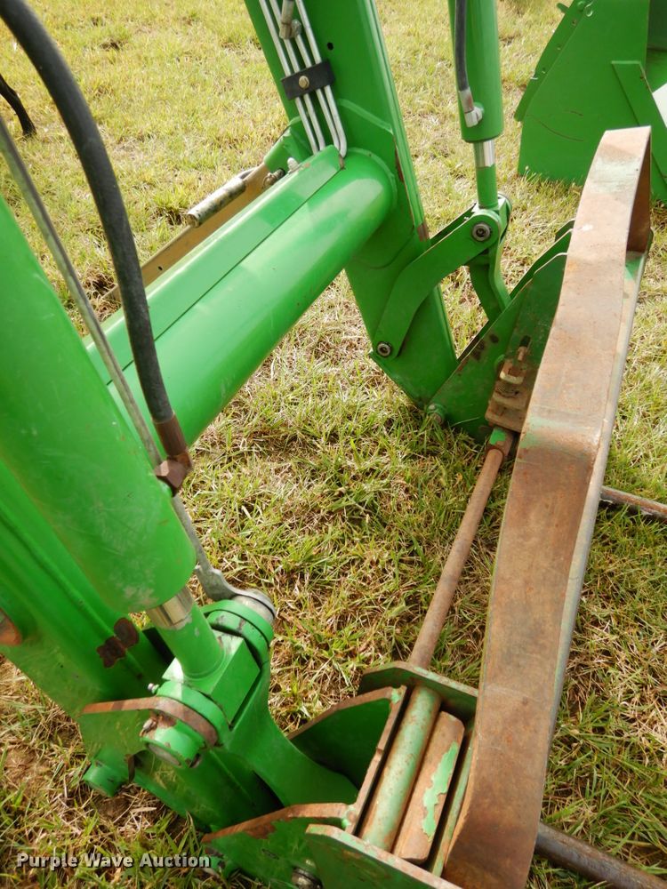 image for item DH6627 2008 John Deere 673 loader