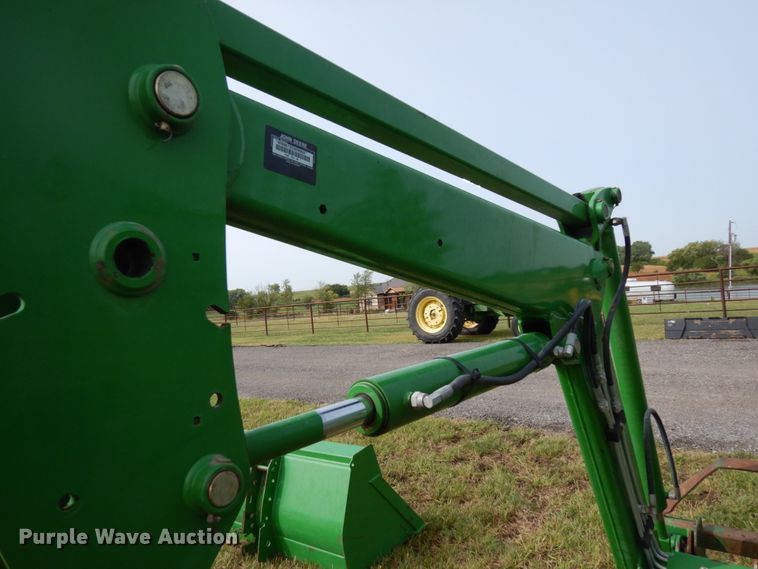 image for item DH6627 2008 John Deere 673 loader