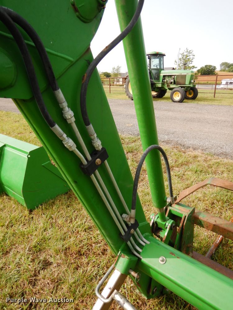 image for item DH6627 2008 John Deere 673 loader