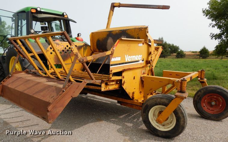 image for item DH6628 HayBuster 256 bale processor