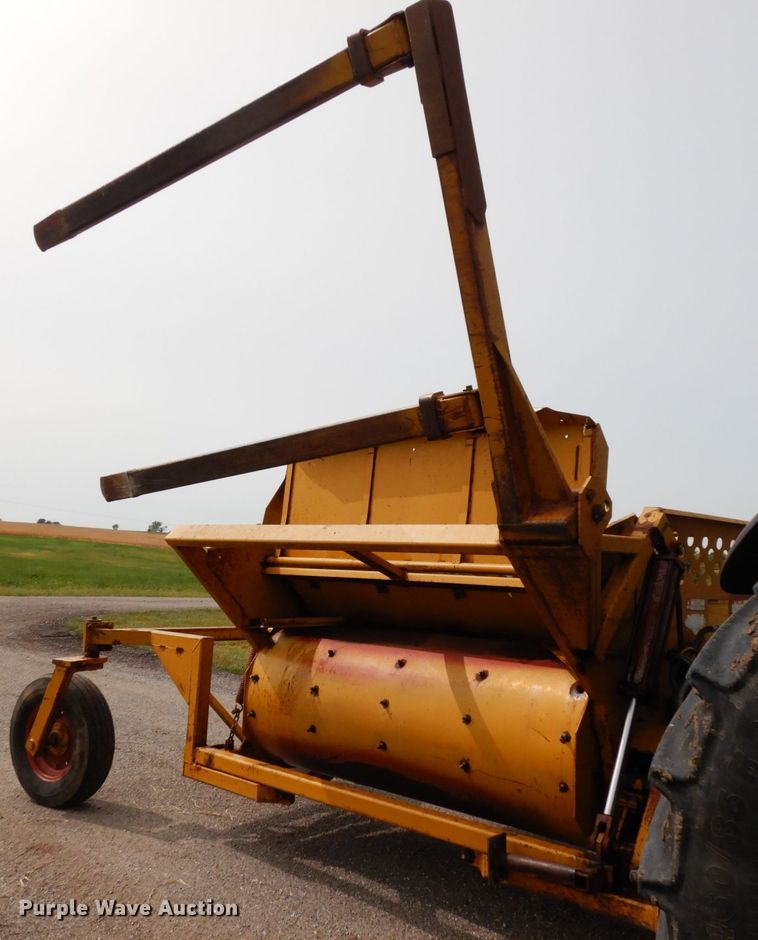 image for item DH6628 HayBuster 256 bale processor