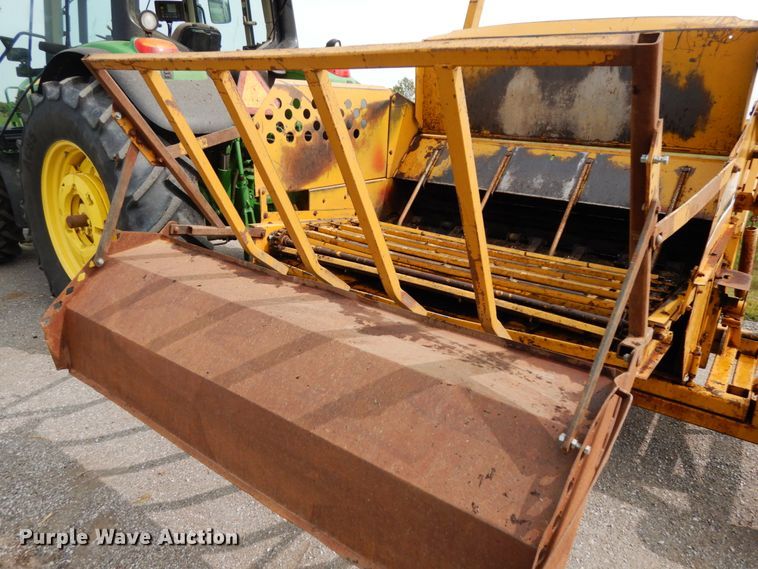 image for item DH6628 HayBuster 256 bale processor