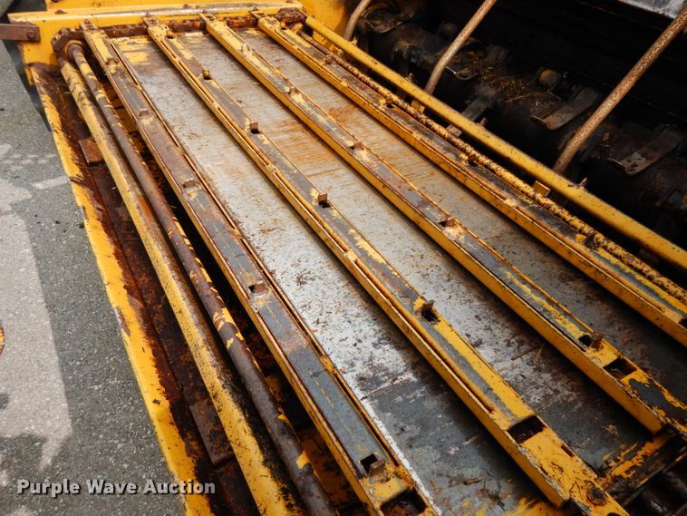 image for item DH6628 HayBuster 256 bale processor