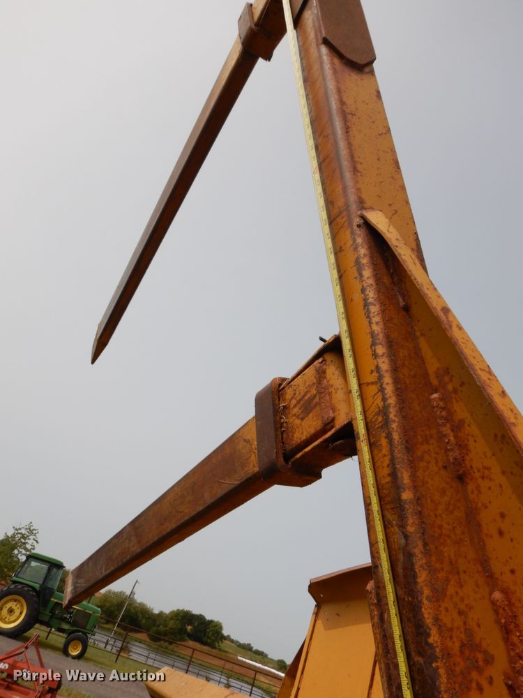 image for item DH6628 HayBuster 256 bale processor