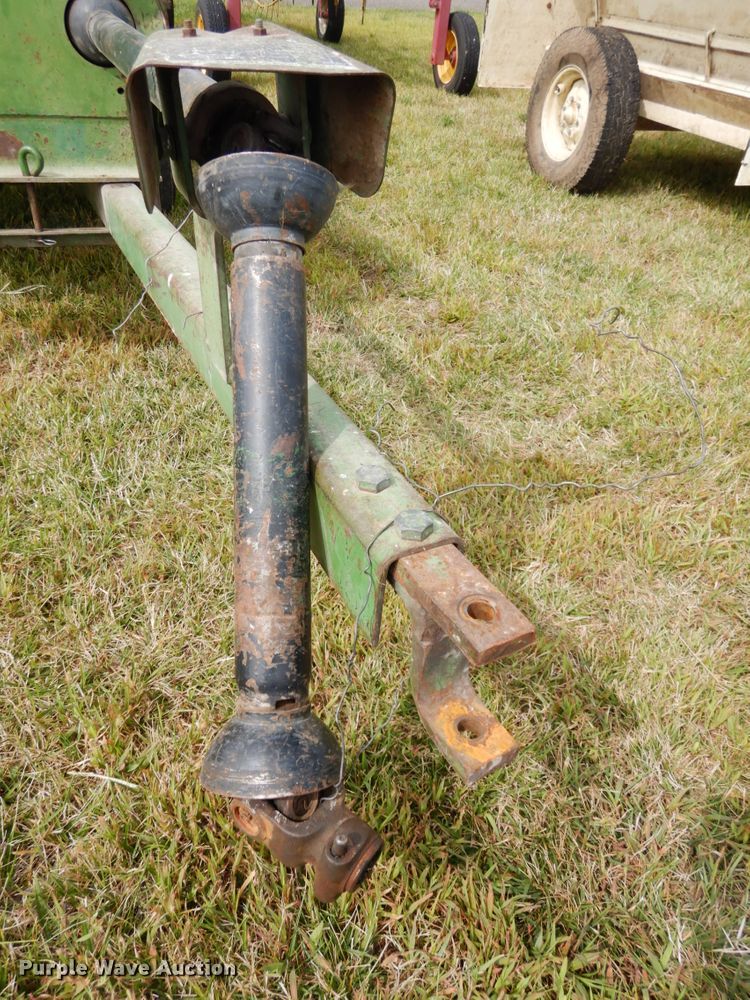 image for item DH6629 John Deere 336  small square baler