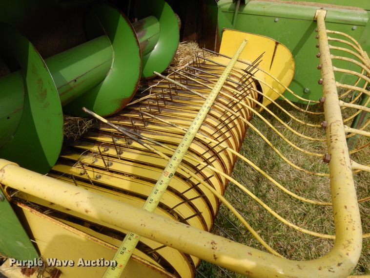 image for item DH6629 John Deere 336  small square baler