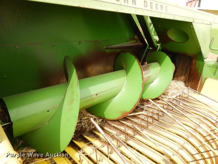 image for item DH6629 John Deere 336  small square baler