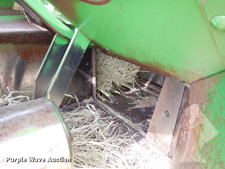 image for item DH6629 John Deere 336  small square baler