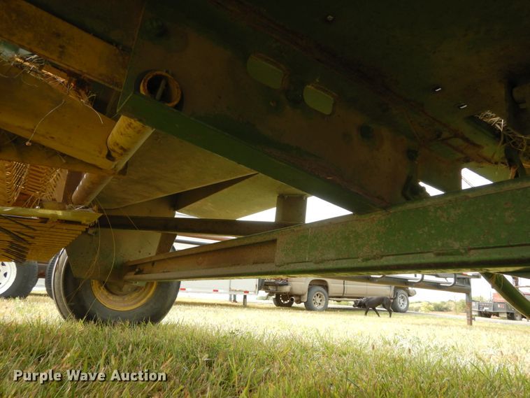 image for item DH6629 John Deere 336  small square baler