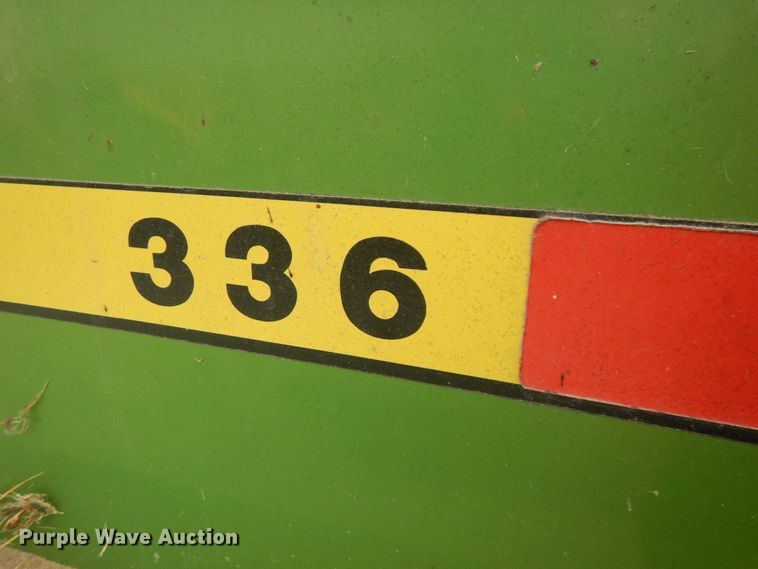 image for item DH6629 John Deere 336  small square baler