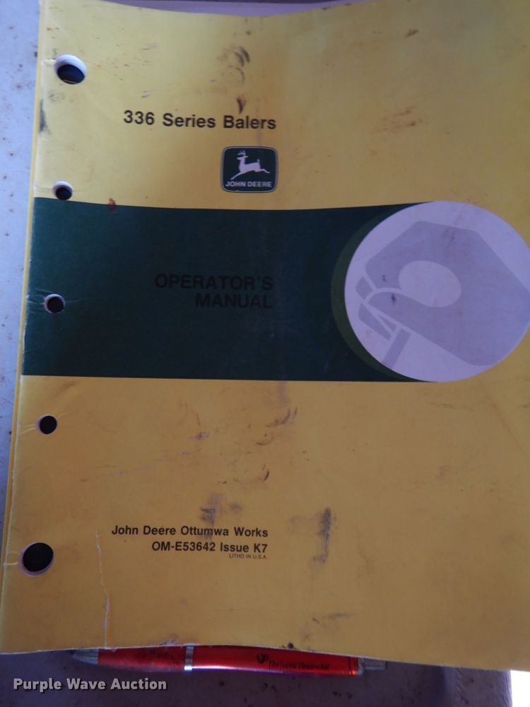 image for item DH6629 John Deere 336  small square baler