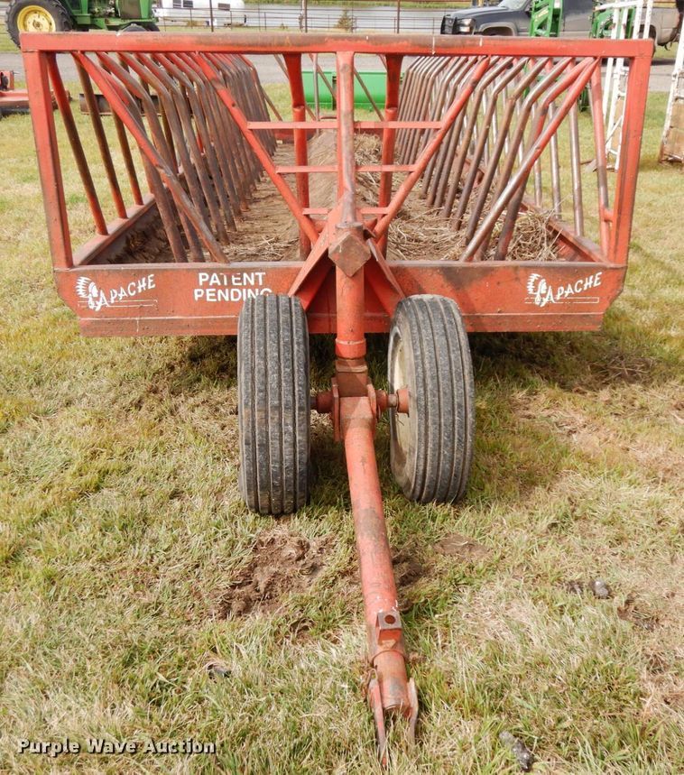 image for item DH6630 Apache hay bale feeder wagon