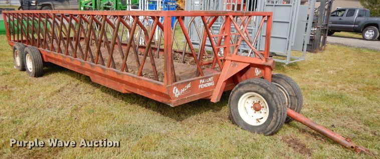 image for item DH6630 Apache hay bale feeder wagon