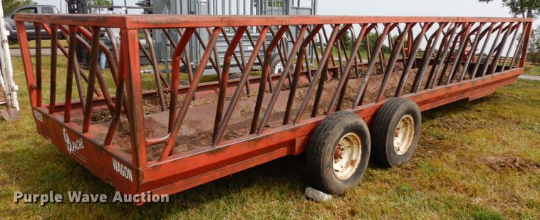 image for item DH6630 Apache hay bale feeder wagon