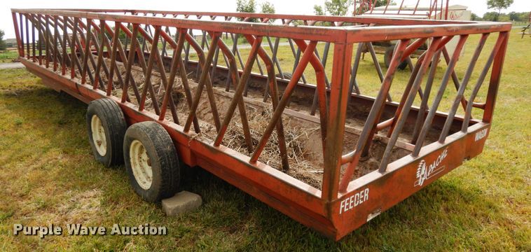 image for item DH6630 Apache hay bale feeder wagon
