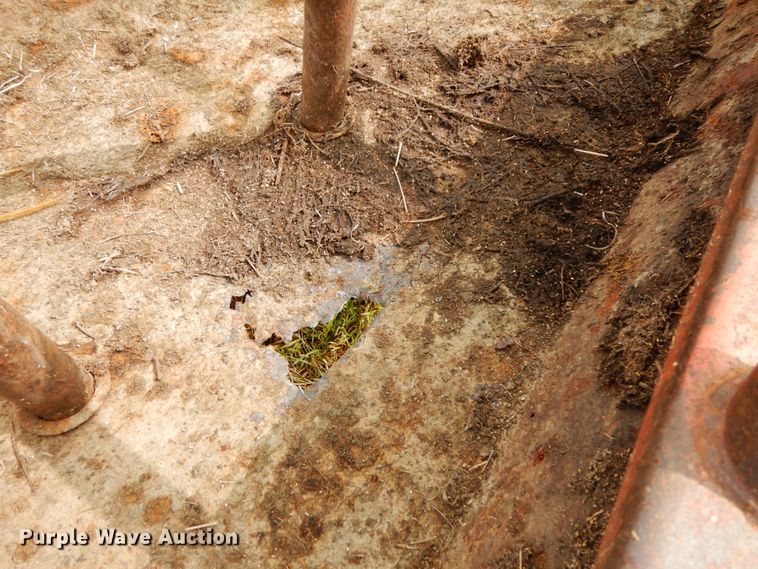 image for item DH6630 Apache hay bale feeder wagon